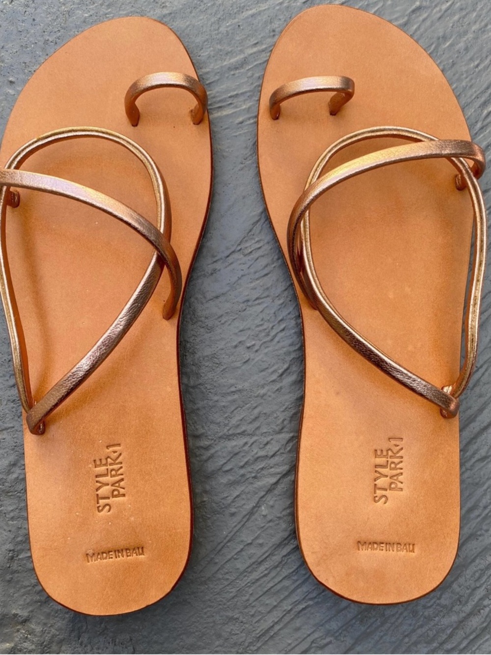 Bronze Leather Toe-Loop Sandals for Women